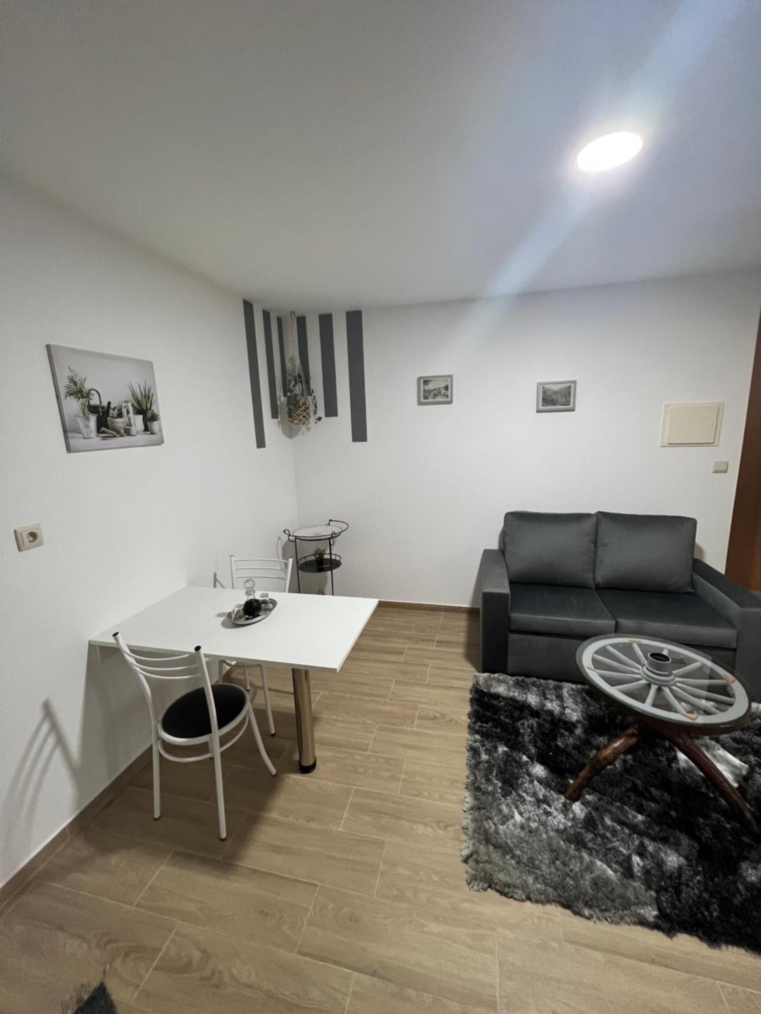 House Dinavast Apartment *